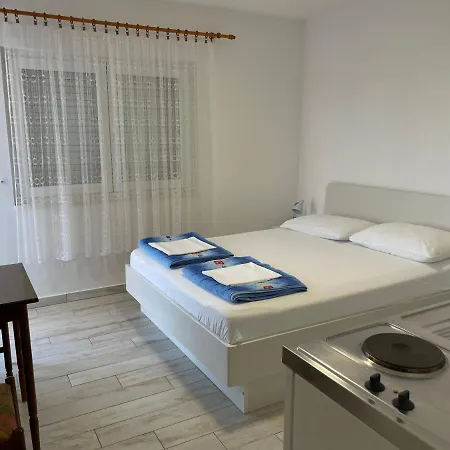 Apartment Maxim Primošten