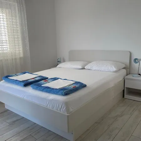Apartment Maxim Primošten