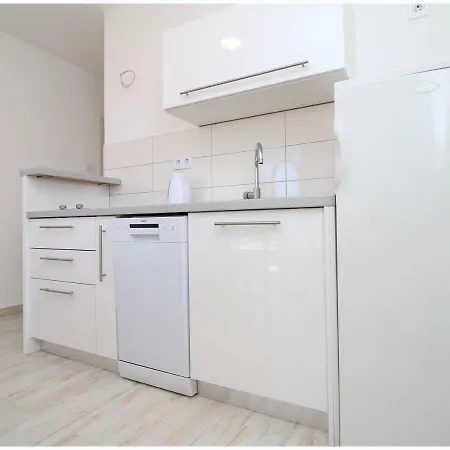 Maxim Apartment *